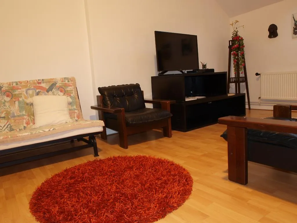 Attic Apartment City Center プラハ